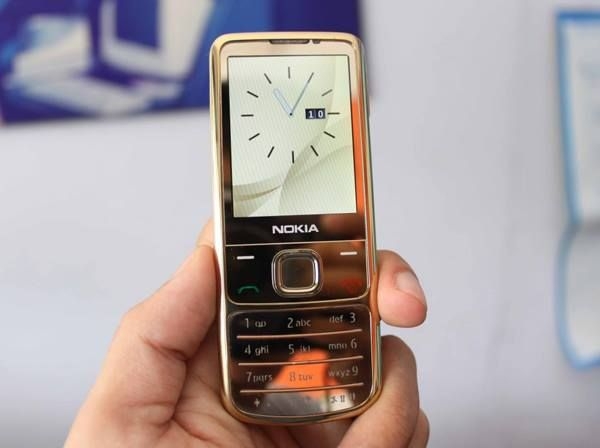 Dien thoai Nokia 6700 Classic gold chinh hang moi