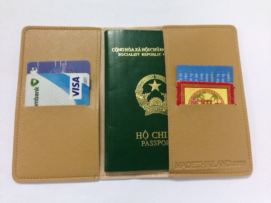 Passport Cover Vo boc ho chieu khac ten theo yeu cau