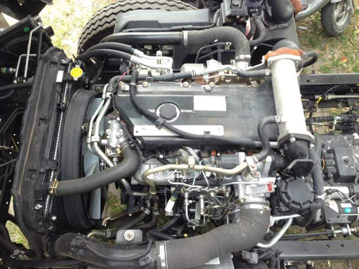 ban xe tai isuzu 82 tan thung dai 6m9 gia re