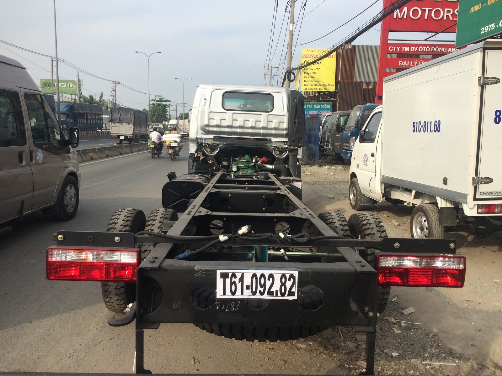 xe tai jac 64 tan thung dai 6m2