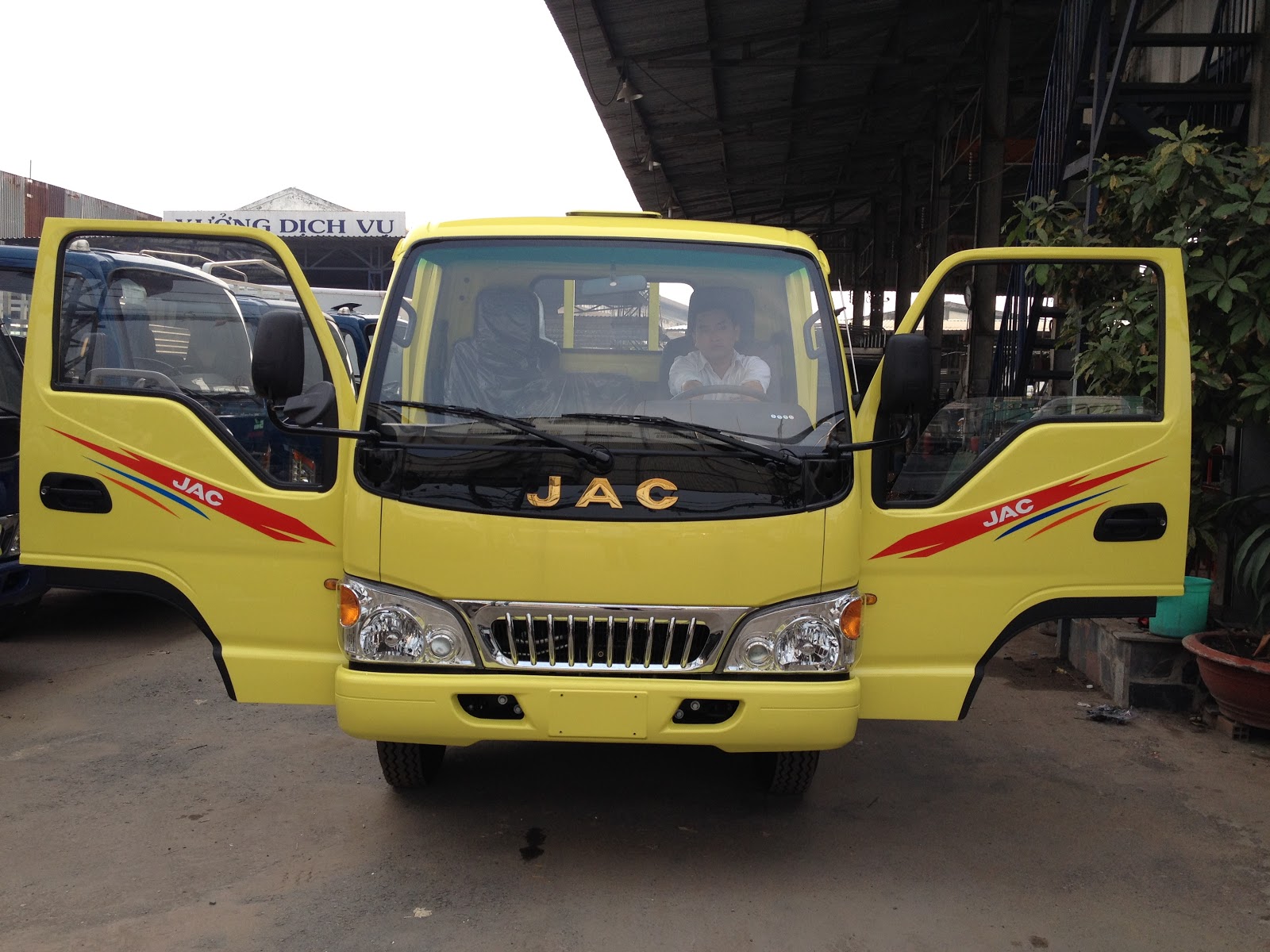 Ban xe tai jac HFC1030K4 tairtrongj 24 tan dong co ISUZU