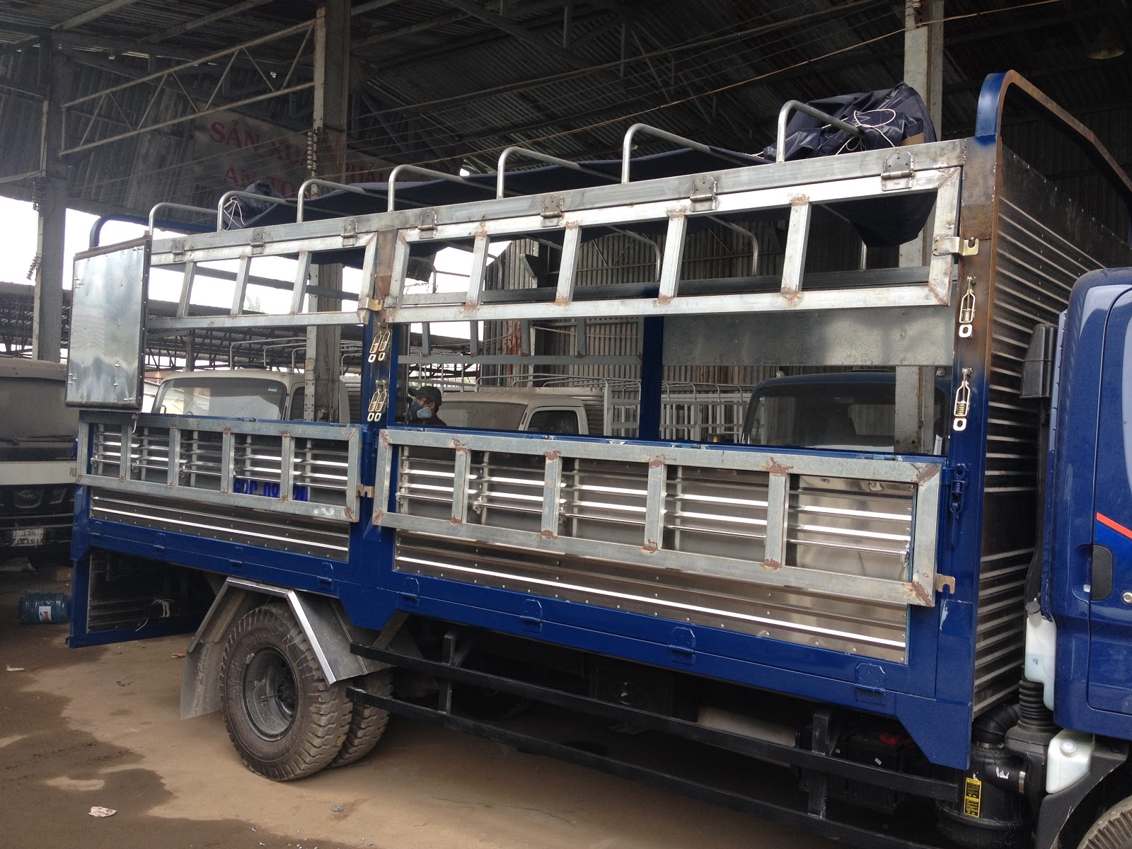 Ban xe tai veam hyundai hd800 8 tan dong co hyundai nhap khau