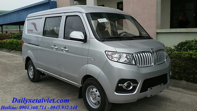 xe ban tai 5 cho ngoi chay trong thanh pho dongben x30