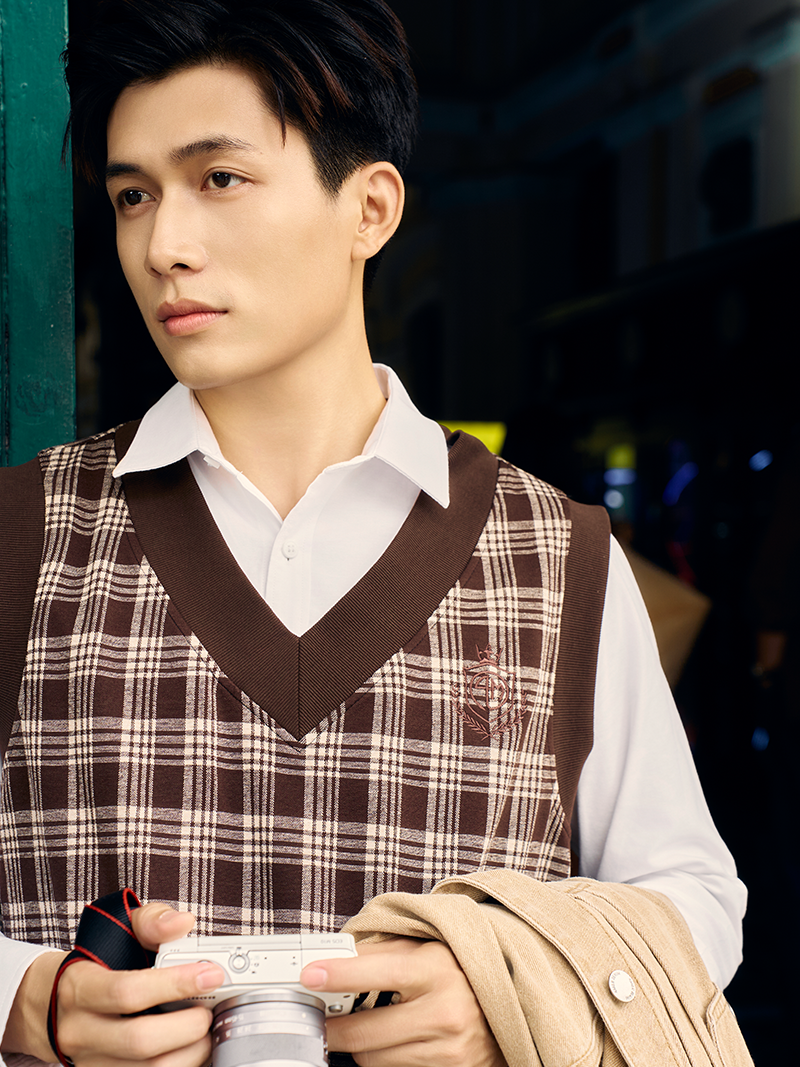 Ao Ghile Thun Caro Theu Logo Form Regular AG001 Mau Nau