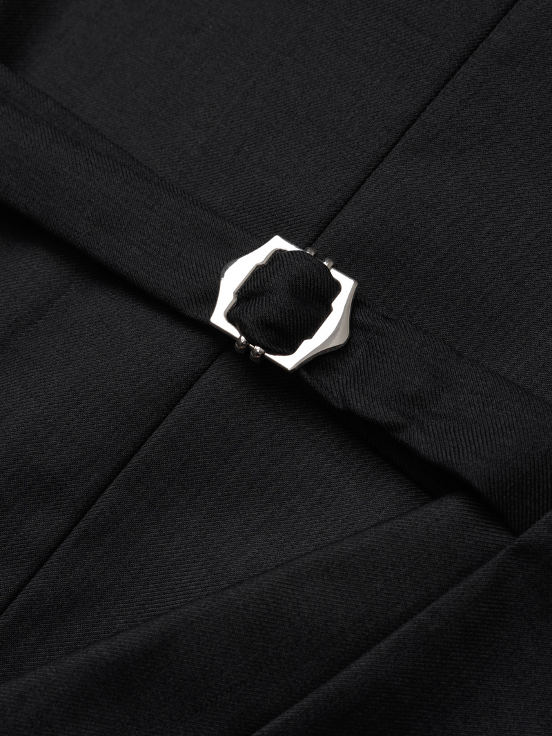 Ao Gile Tron 4 Nut Form Slimfit AG036 Mau Den