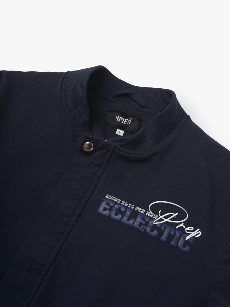 Ao Khoac Bomber 2 Tui Hop In O Nguc Form Regular AK064 Mau Xanh Den