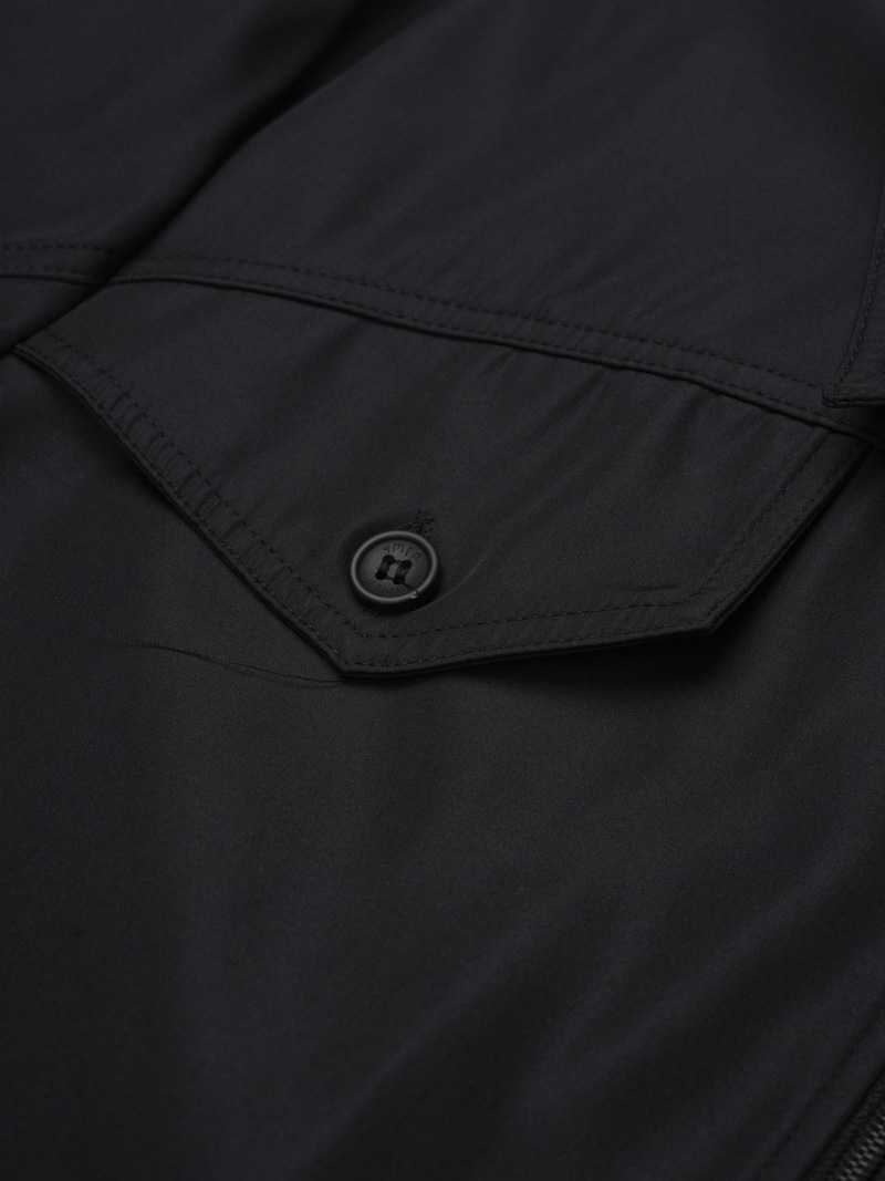 Ao Khoac Du Ep Tui Hop Form Regular AK065 Mau Den