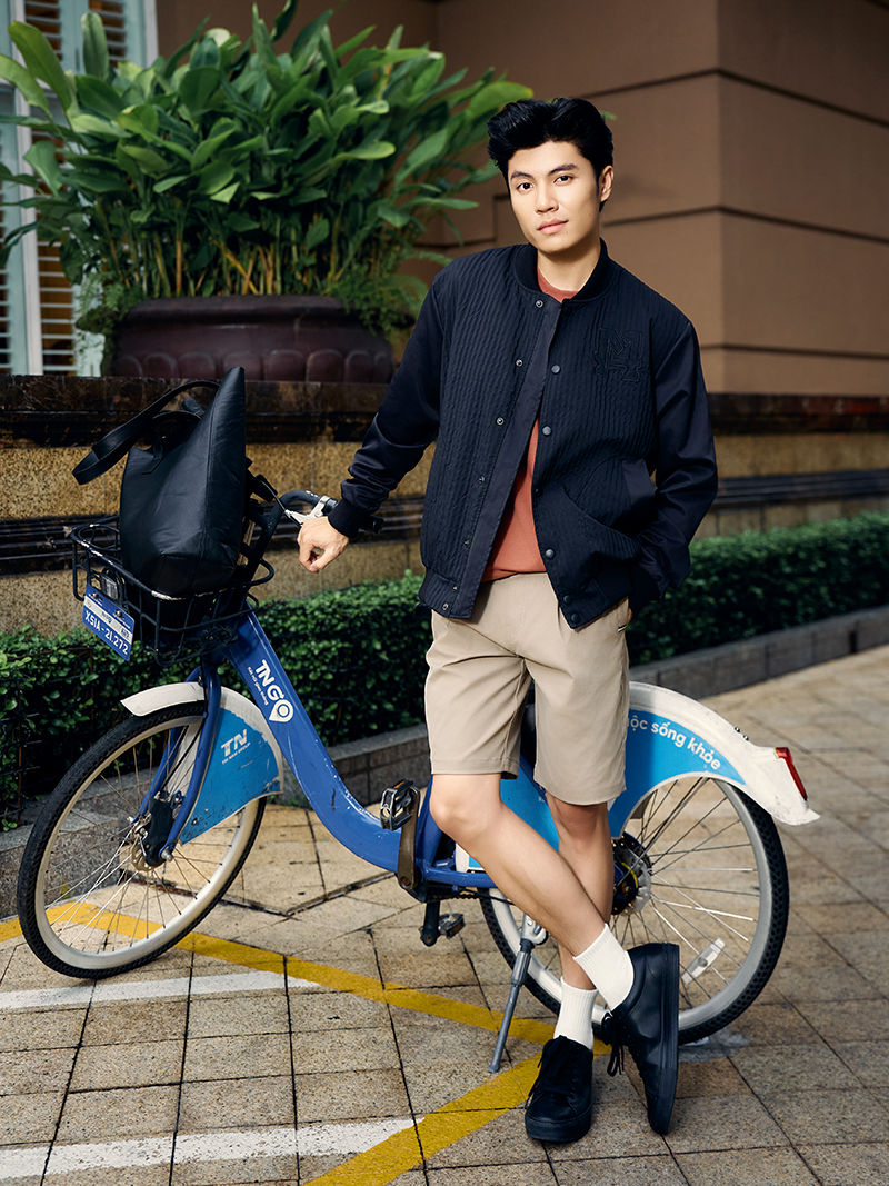 Ao Khoac Varsity In Theu Boc Vien Logo Form Regular AK070