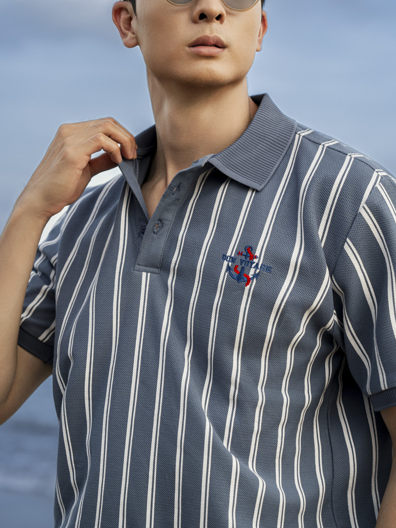 Ao Polo In Soc Theu Hinh O Nguc Form Regular PO129 Mau Xanh Bien