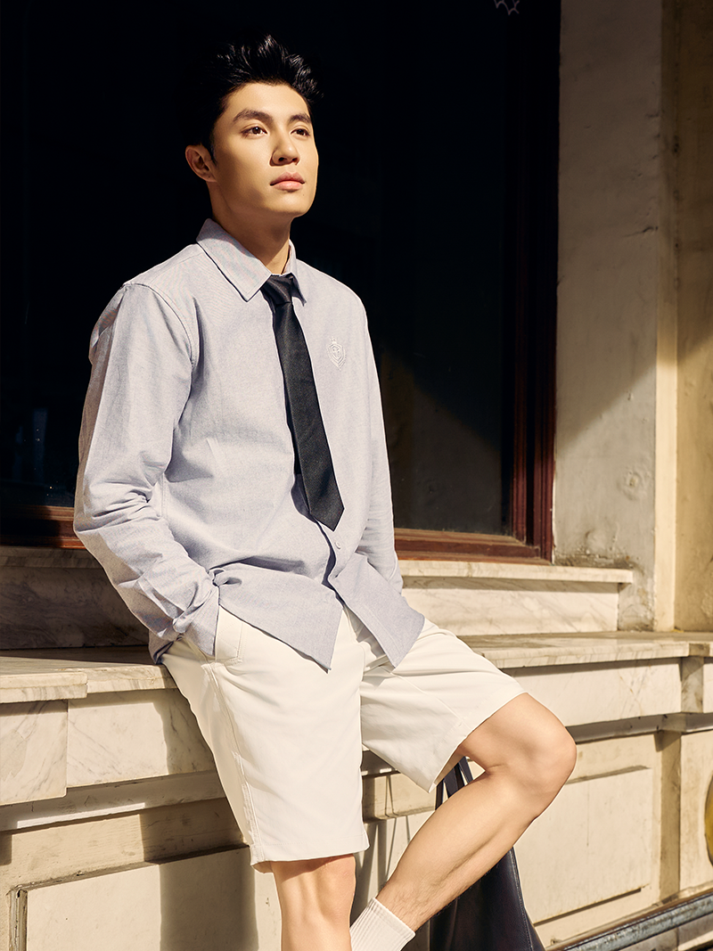 Ao So Mi Oxford Theu Logo Huy Hieu Form Slimfit SM171 Mau Xanh Bien