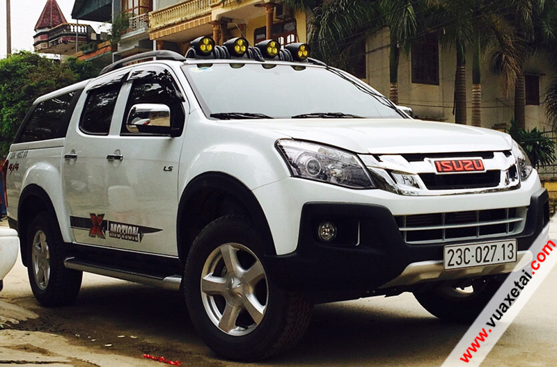 Ban tai Isuzu Dmax Xmotion 2016