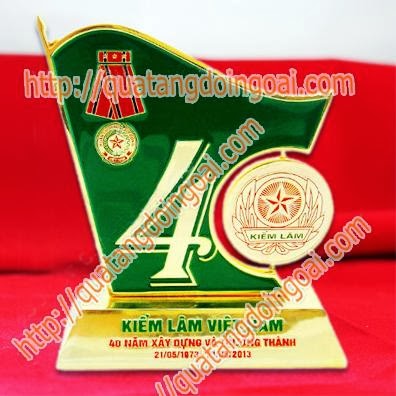 Cong ty chuyen thiet ke qua tang de ban chan giay de ban bieu trung de ban cao capqua tang bo so