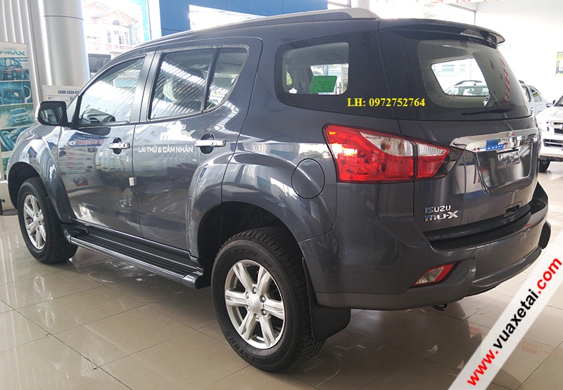 Isuzu muX moi ra mat noi troi hon cac doi thu con lai