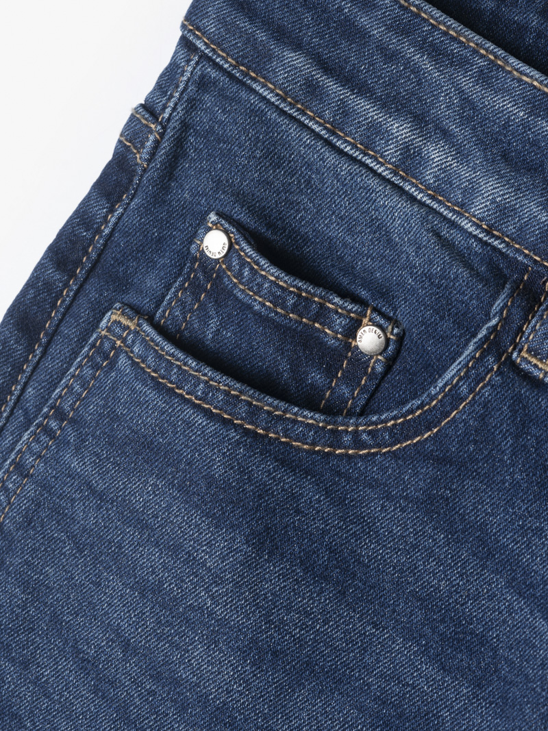 Quan Jeans Xanh Dam Tui Kieu Form Slimfit QJ096