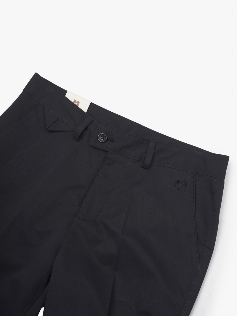 Quan Kaki Theu logo tron 4M Premium Form Straight QK030 Mau Den