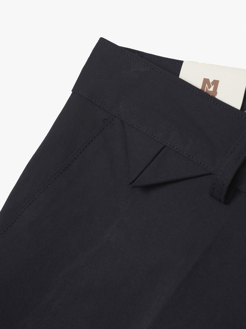 Quan Kaki Theu logo tron 4M Premium Form Straight QK030 Mau Den