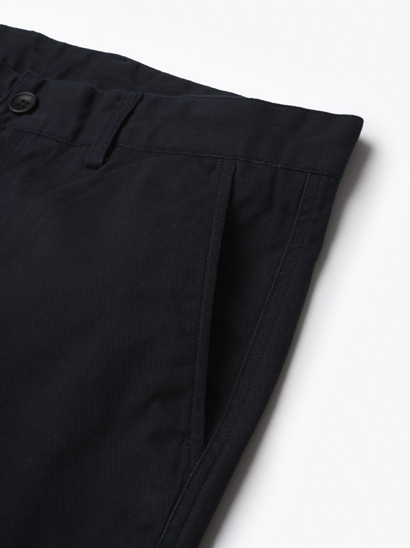 Quan Kaki Tron Signature Gan Tag Kim Loai Form Slimfit QK028 Mau Xanh Den