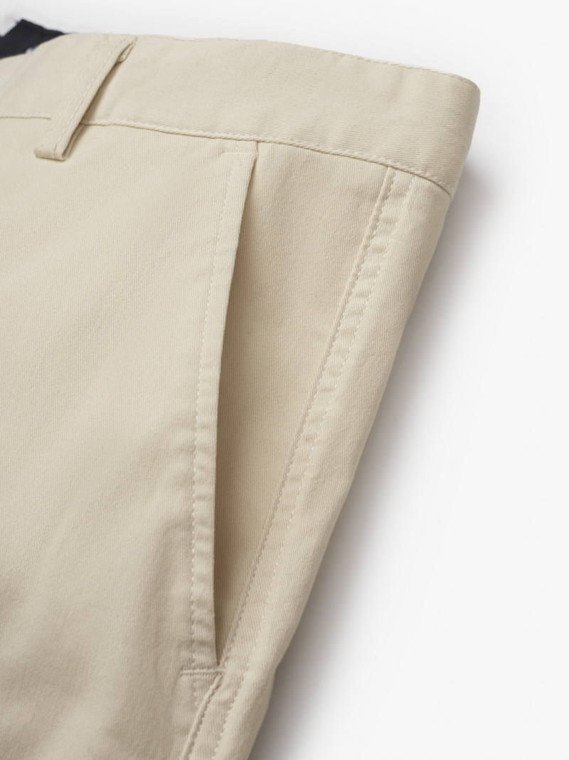 Quan Short Kaki Tui Nho Kieu Form Regular QS054 Mau Kem