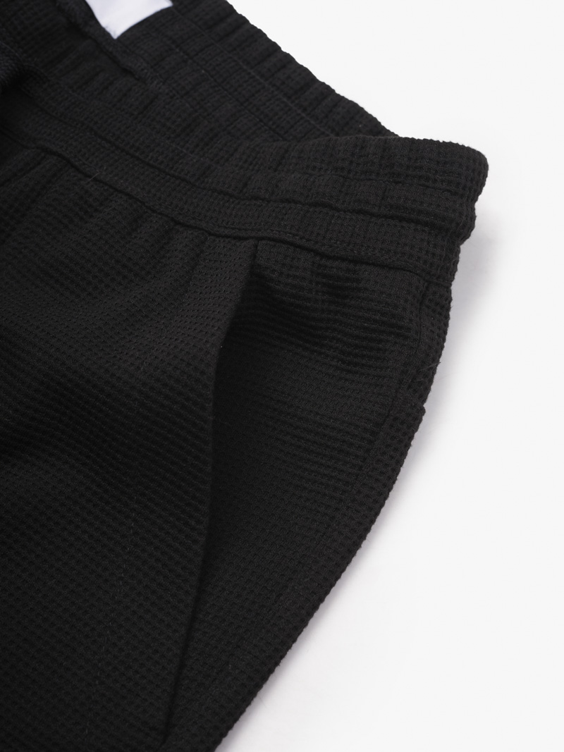 Quan Short Lung Thun Tui Xeo Gan Tag Silicon 4M Form Regular QS064 Mau Den