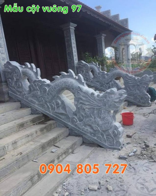 Cot vuong hien nha tho dinh chua bang da