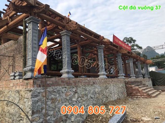 Mau cot da vuong hien nha tho