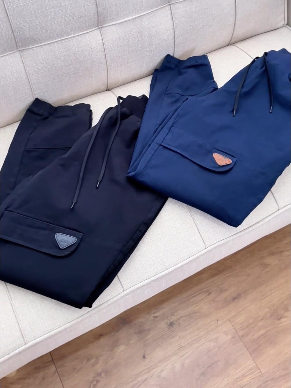 Quan Jogger Kaki Lung Thun Gan Tag Da Tam Giac Form Regular JO016 Mau Den