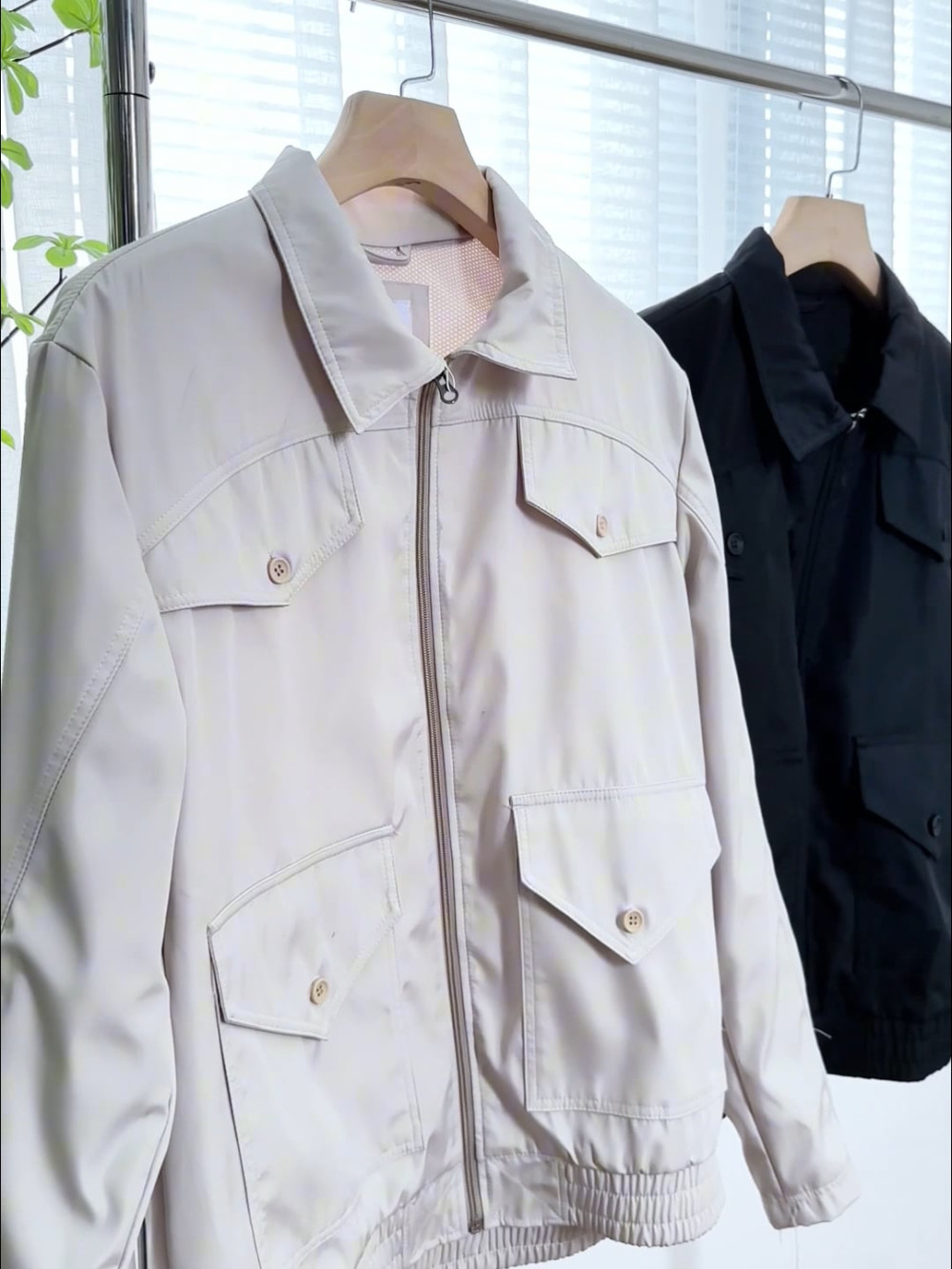 Ao Khoac Du Ep Tui Hop Form Regular AK065 Mau Be