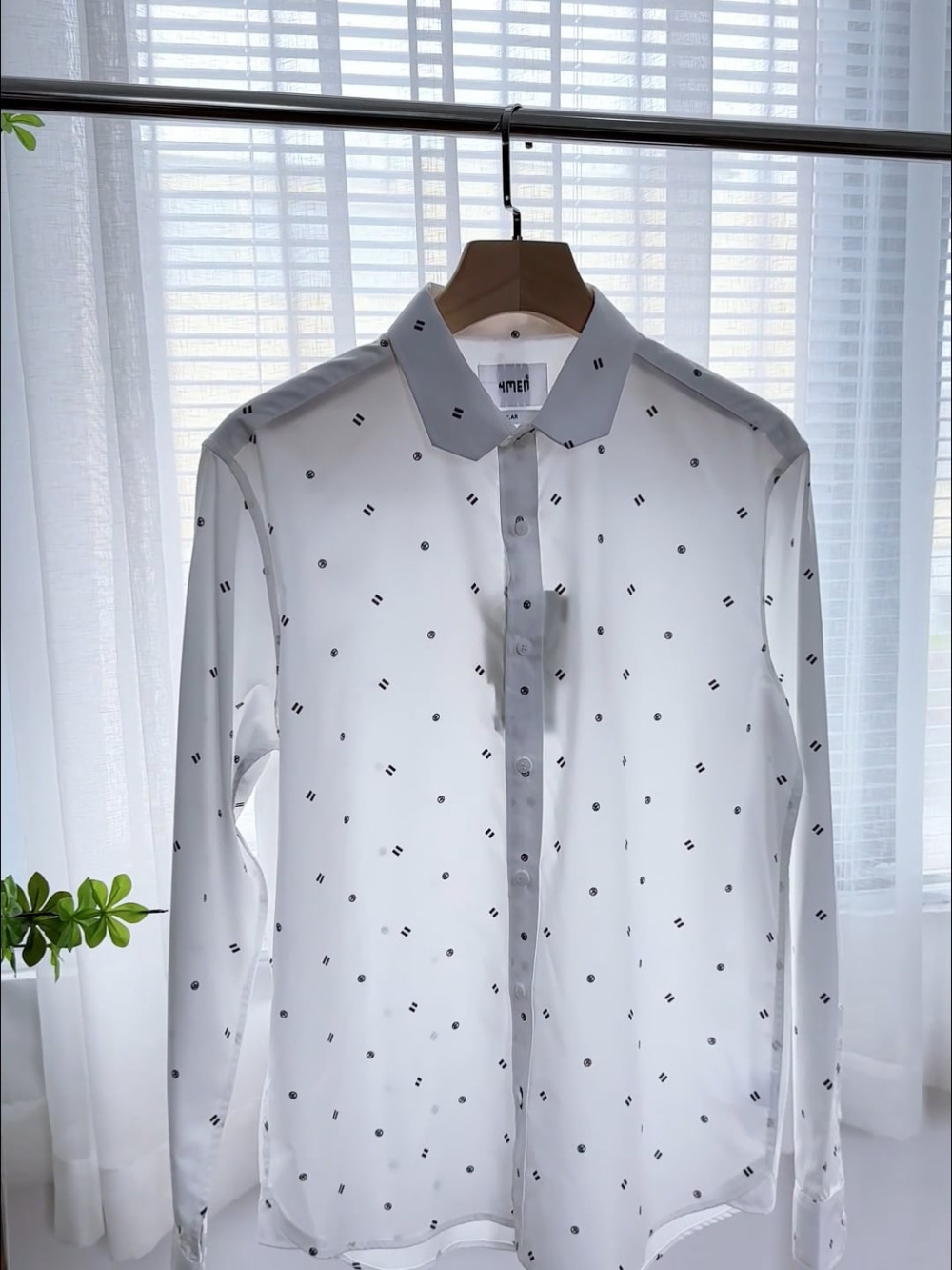 Ao So Mi Vai Modal In Hoa Tiet Cham Bi Form Regular SM168 Mau Trang