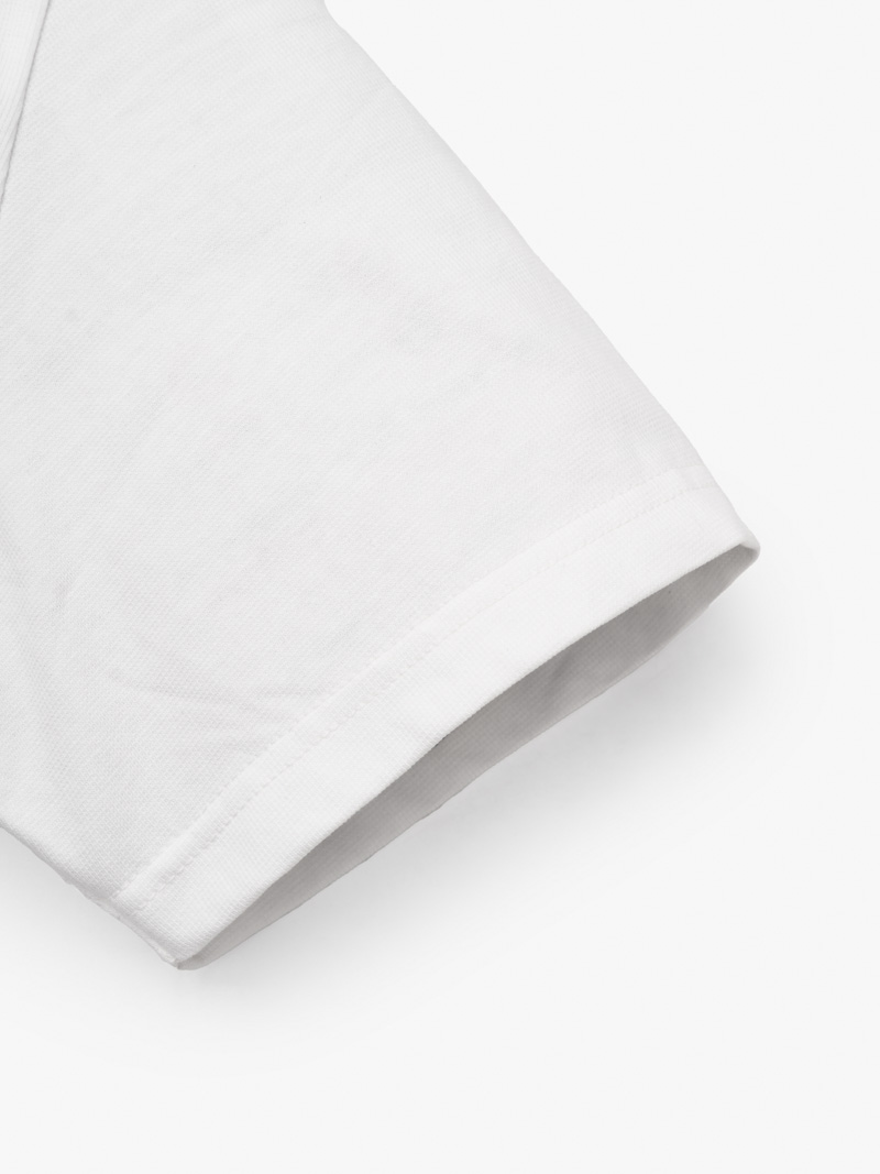 Ao Thun Co Tron In Chu Eclectic Prep Form Regular AT164 Mau Trang