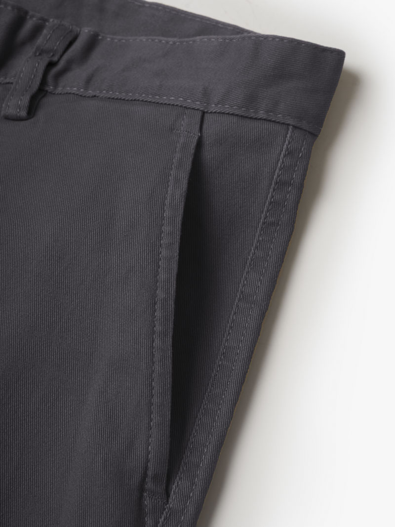 Quan Kaki Tron Signature Gan Tag Kim Loai Form Slimfit QK028 Mau Xanh Dam